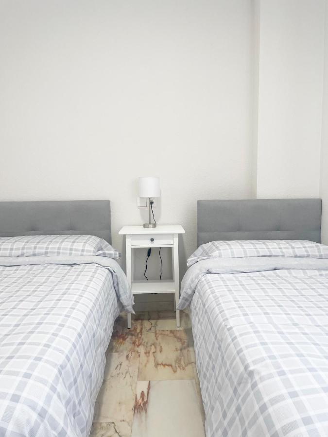 Holidays2Malaga Tomas De Echeverria 150 Mts To Beach & High Speed Wifi & Parking Apartman Kültér fotó