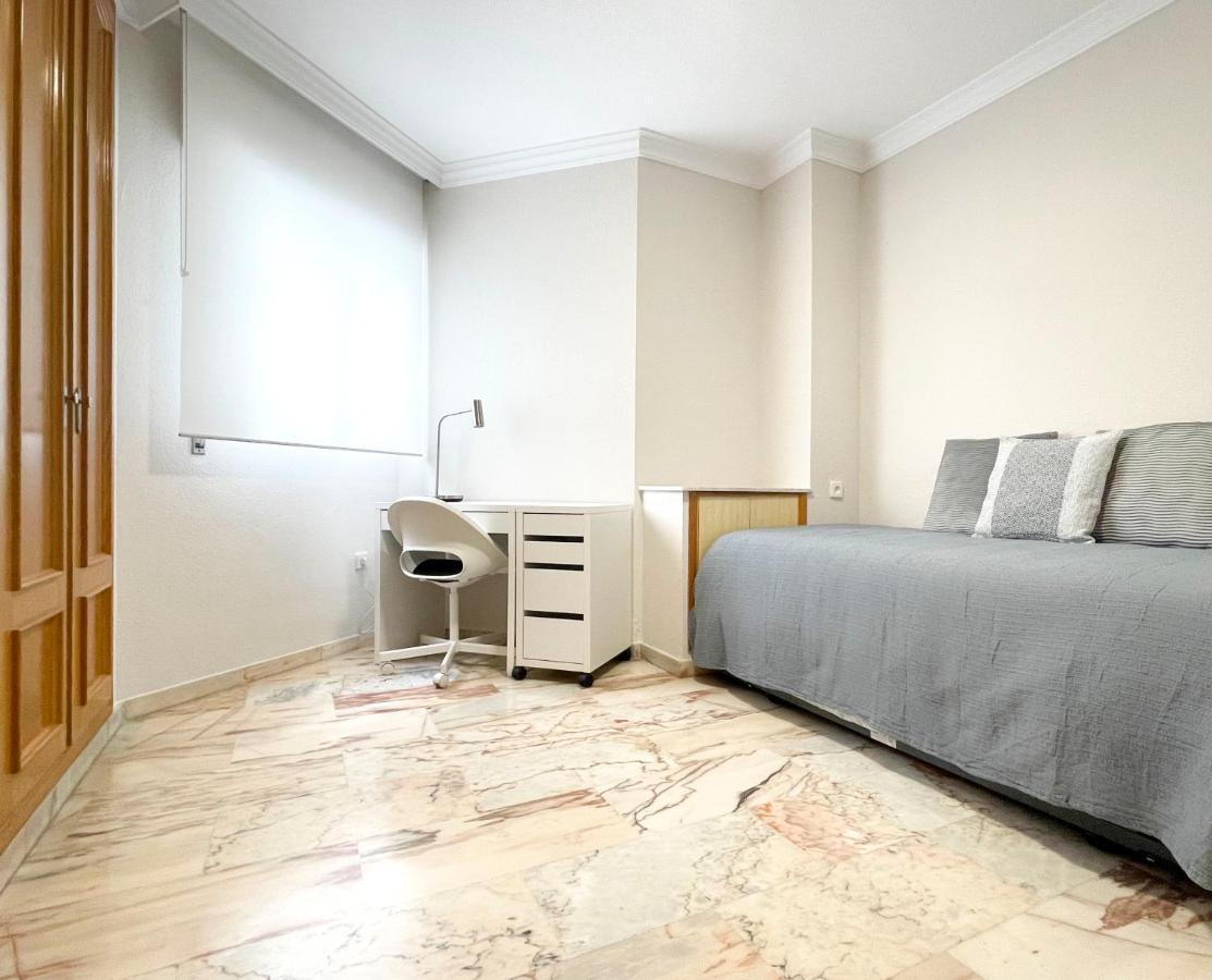 Holidays2Malaga Tomas De Echeverria 150 Mts To Beach & High Speed Wifi & Parking Apartman Kültér fotó